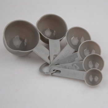 KUBEK Z MIARKĄ + ZESTAW 6 MIAREK (ALTOMDESIGN)