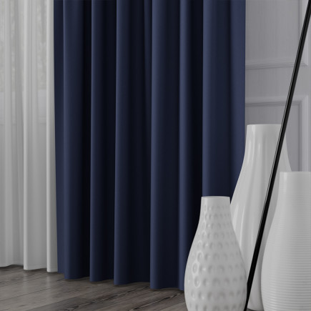 Nelia tkanina dekoracyjna typu blackout, wysokość 320cm, kolor 083 ciemny niebieski