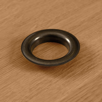 Przelotka metalowa, niski kołnierz sn, śr wew 40mm zewn. 62mm, kolor ciemny spiżowy 051