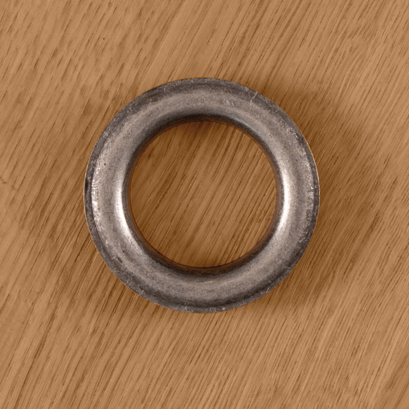Przelotka metalowa, wysoki kołnierz ln, śr wew 40mm zewn. 62mm, kolor chrom antyczny 022