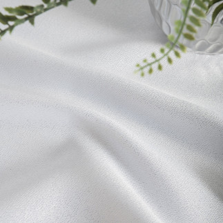 Harper obrus wodoodporny, obszyty listwą 2 cm, 140x240cm, kolor 001 biały ze srebrnym lurexem