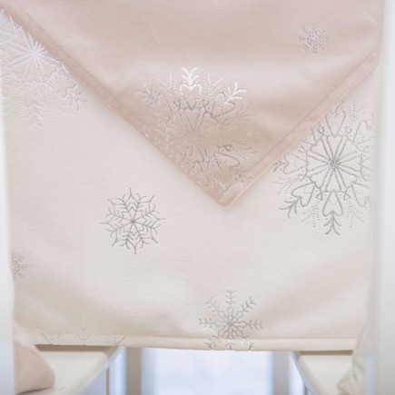 Śnieżki serweta wodoodporna velvet, 85x85cm, kolor 030 pudrowy różowy ze srebrnym zdobieniem