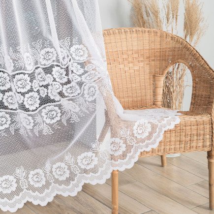 Firanka żakardowa ze wzorem pasowym, wysokość 250cm, kolor 001 biały