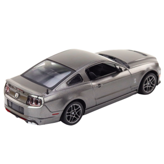Auto ford shelby gt500 w skali 1:24 napęd srebrny
