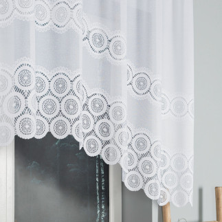 Maria firanka żakardowa gotowa ze wzorem pasowym, szerokość 250 x wysokość 120cm, kolor 001 biały