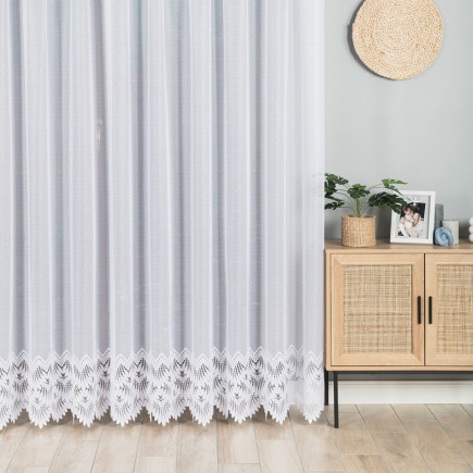 Firanka żakardowa ze wzorem na samym dole, wysokość 250cm, kolor 001 biały