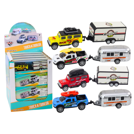 Autko terenowe z przyczepą kamperem napęd metalowe