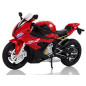 Motocykl model bmw s1000rr czerwony dźwięki światła Motocykl model bmw s1000rr czerwony dźwięki światła