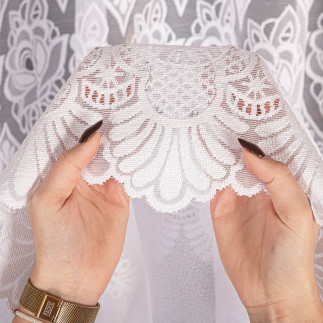 Firanka żakardowa ze wzorem pasowym, wysokość 250cm, kolor 001 biały