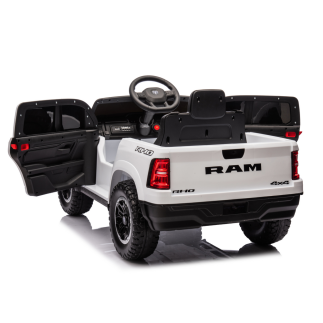 Auto na akumulator zb618 dodge ram biały