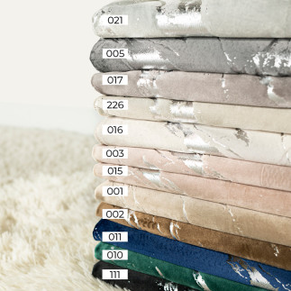 Marma zasłona gotowa na przelotkach, szerokość 140cm x wysokość 250cm, kolor 226 jasny kremowy ze srebrnym nadrukiem na velvi