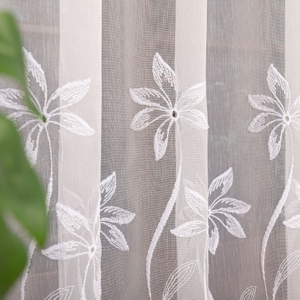 Firanka haftowana ze wzorem na samym dole, wysokość 160cm, kolor 001 biały