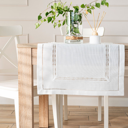 Selvia bieżnik z gipiurą, szerokość 38cm x wysokość 140cm, kolor 001 biały