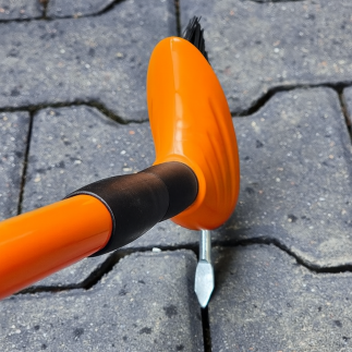 Szczotka druciana do czyszczenia fug kostki brukowej skrobak