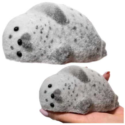 Gniotek silikonowy foka z sierścią miękka do ugniatania szara 12 cm