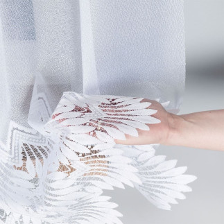 Firanka żakardowa ze wzorem na samym dole, wysokość 170cm, kolor 001 biały