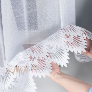 Firanka żakardowa ze wzorem na samym dole, wysokość 170cm, kolor 001 biały