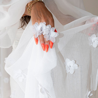 Perła firanka gotowa, haftowana w kwiaty 3d z perłą, na taśmie, na etaminie, szerokość 140 x wysokość 250cm, kolor 001 biały