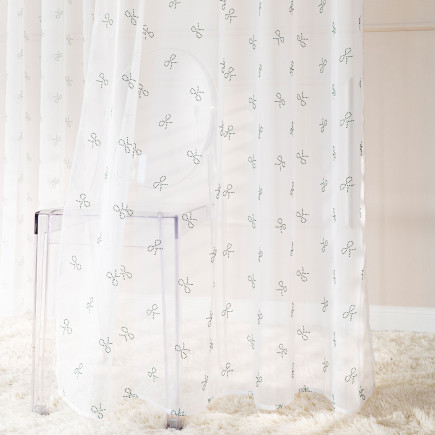 Ribbon firana gotowa na woalu w diamentowe kokardki, na srebrnych przelotkach, z ołowianką, szerokość 140 x wysokość 250cm, kolo