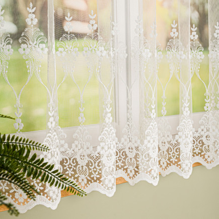 Firanka haftowana z samym dołem, wysokość 170cm, kolor 010 offwhite